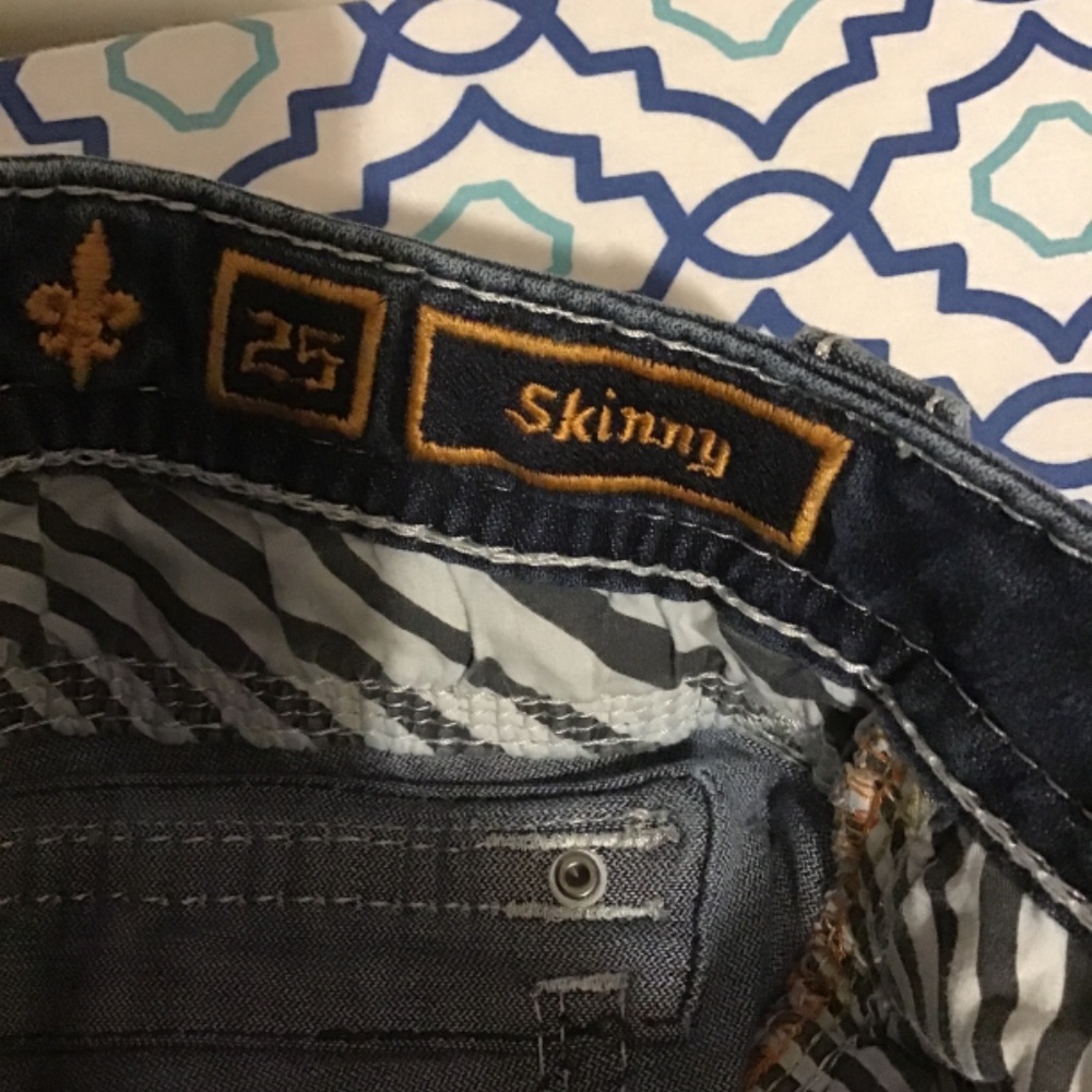🔥SALE! ROCK REVIVAL, NWOT, see pic, rise=9; inseam=29, 🔥🔥 - Picture 9 of 11